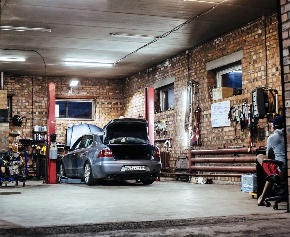 Our Repairing Garage & Workshop Services in Dubai
