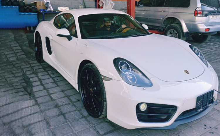 dar al madina garage-Porsche