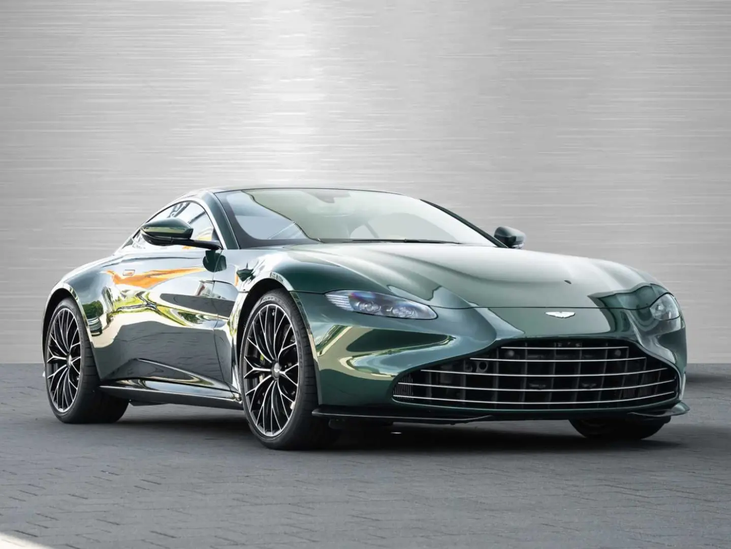 Best Aston Martin Service in Dubai
