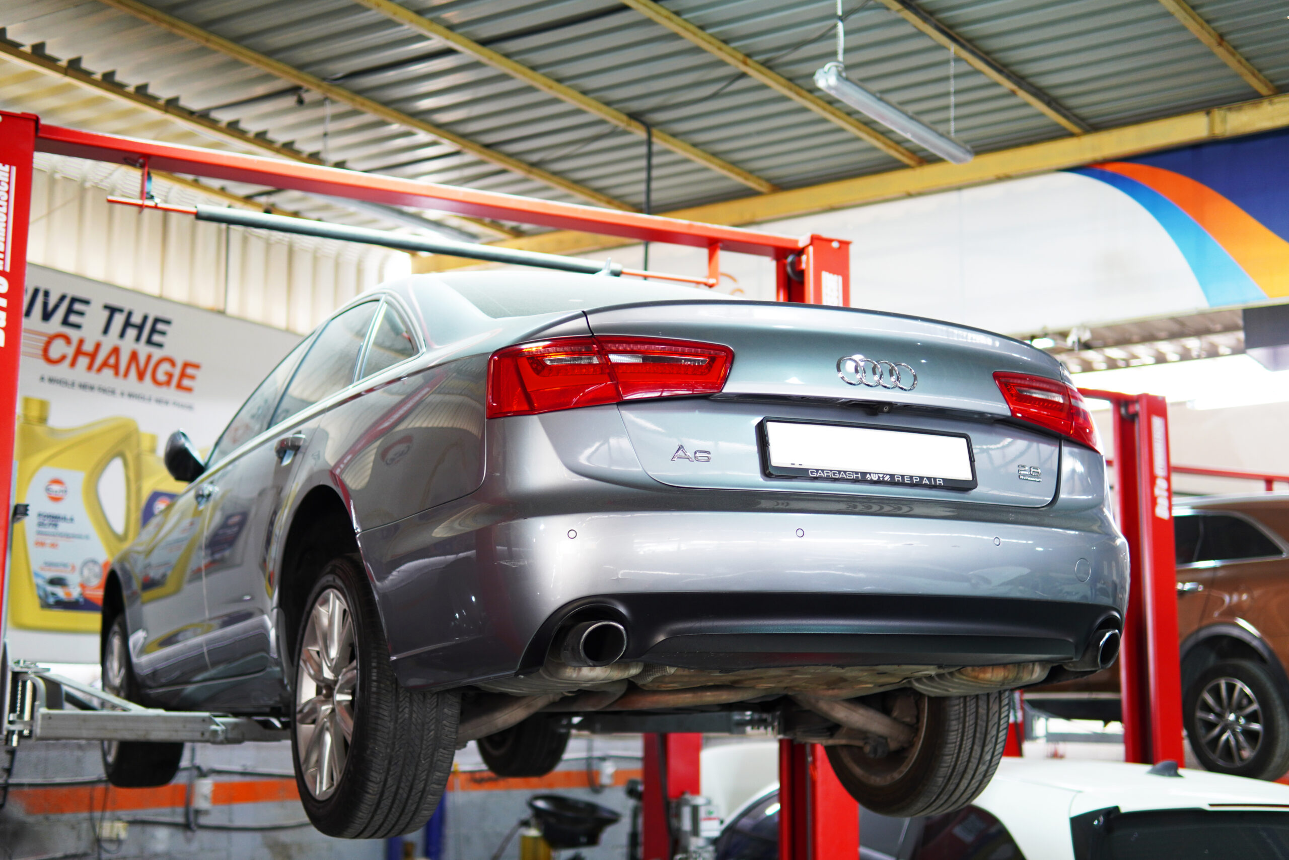 Dar al madina garage LLC-Audi Repair Dubai