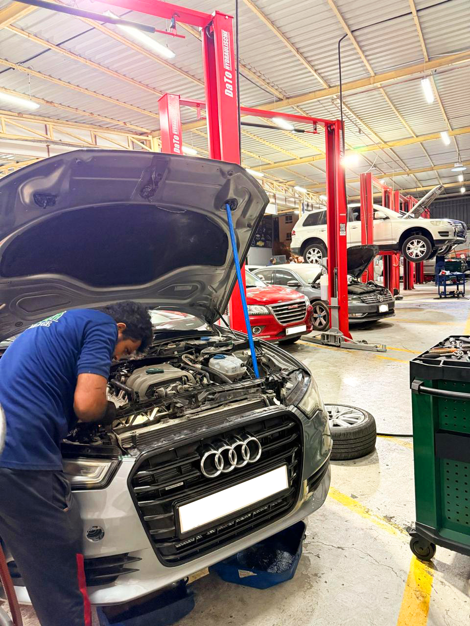 Dar al madina garage-Audi Repair center
