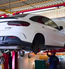 Mercedes-Car-garage4