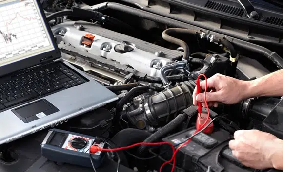 Accurate Engine Diagnostic Service for Warning Lights and Faults