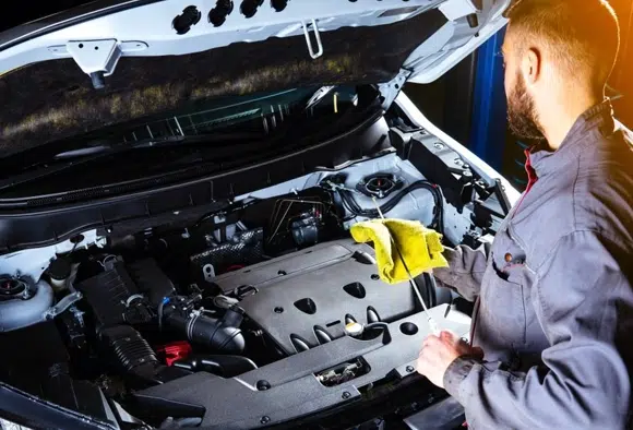 Signs You Need a Car Mechanic Service Soon