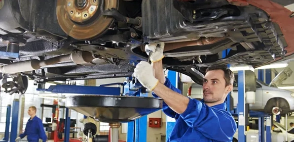 Car Mechanic Shop for Mechanical Repairs