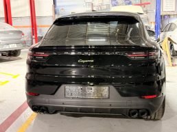 DAR AL MADINA GARAGE-PORSCHE