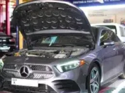 Mercedes-Car-garage-dubai3